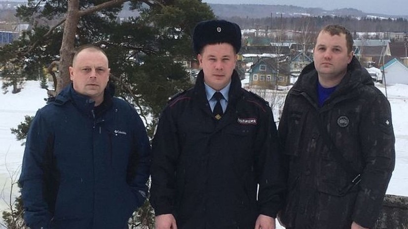 В Архангельской области наградили полицейских, спасших тонувшего подростка