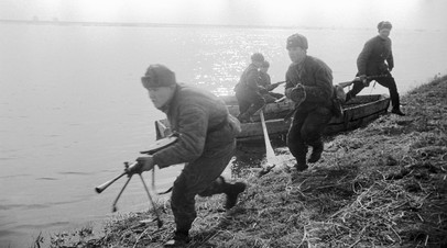 Советские солдаты на берегу Одры