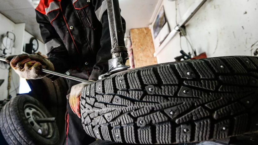Вильфанд не советует москвичам менять зимнюю резину до середины апреля