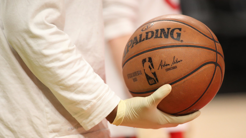 СМИ: НБА и профсоюз игроков договорились о продлении моратория на контракты