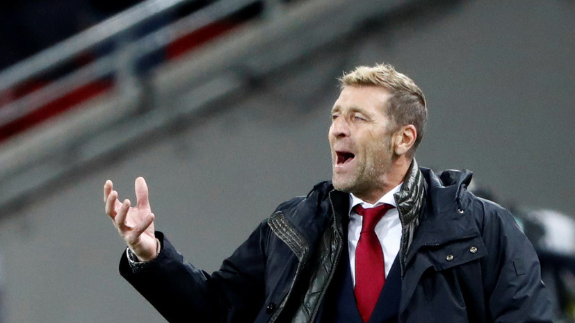 Клуб Карреры выплатил штраф за нарушившего карантин фаната