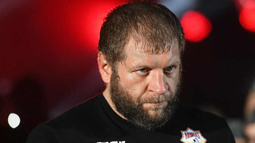 Александр Емельяненко заявил, что не знает, когда состоится бой с Исмаиловым