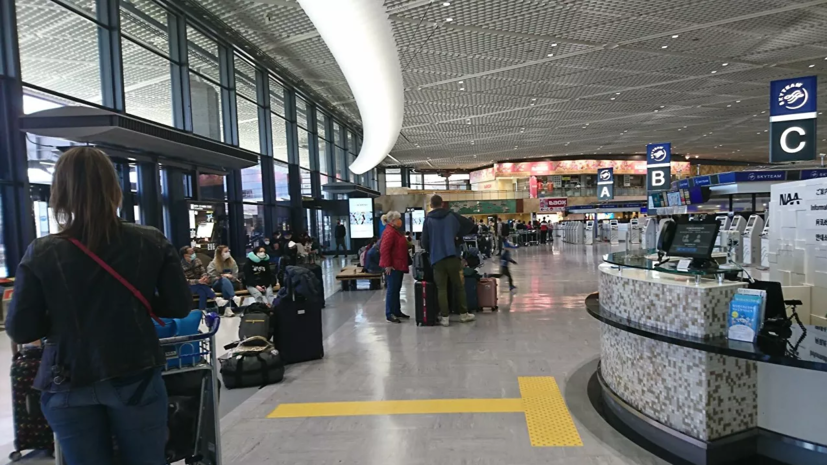 На борту вылетевшего из Токио самолёта находятся 123 россиянина