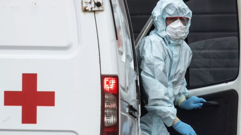 В Кремле оценили ситуацию с обеспечением врачей средствами защиты