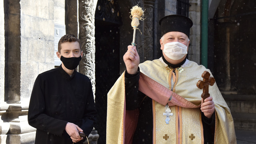 В Петербурге продлён запрет на участие прихожан в богослужениях в храмах