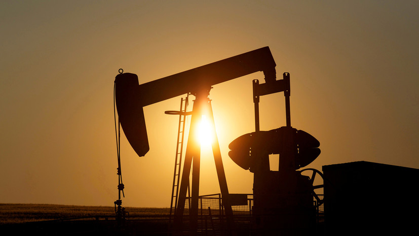 Цена на нефть WTI падает более чем на 25%