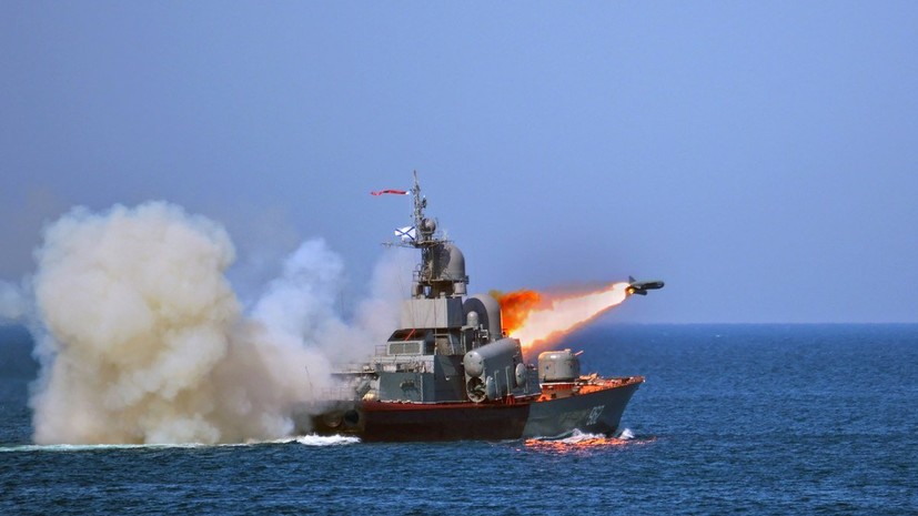 Корабли ЧФ провели учение по нанесению ракетного удара