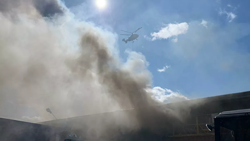 К тушению пожара в Новой Москве привлекли авиацию