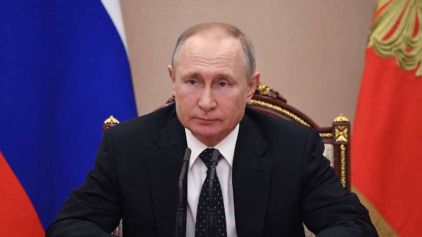 Путин объявил проведение авиапарада 9 мая в Москве