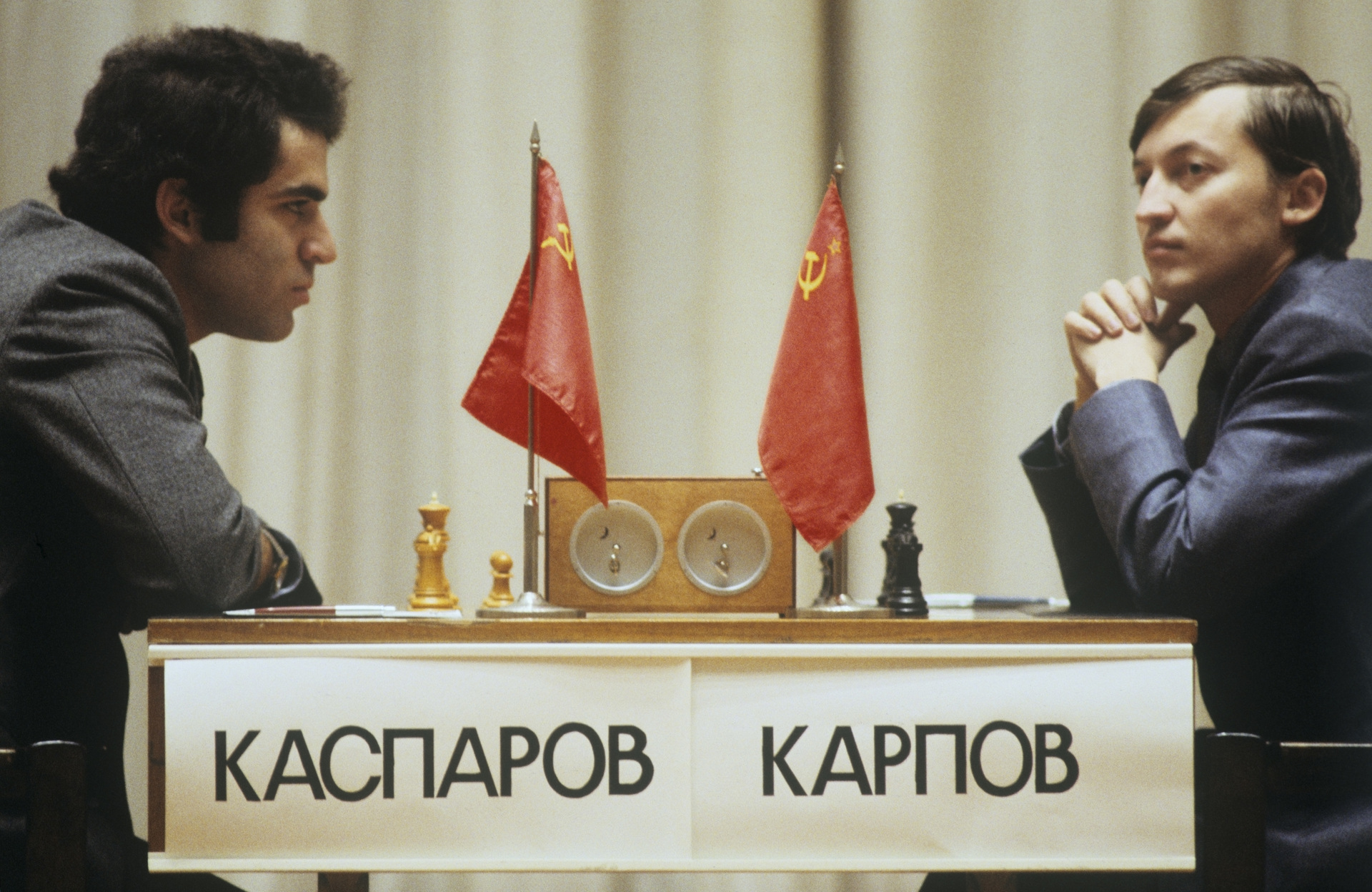 Фишер опасался поражения от Карпова»: как 45 лет назад был сорван самый  ожидаемый матч за шахматную корону — РТ на русском