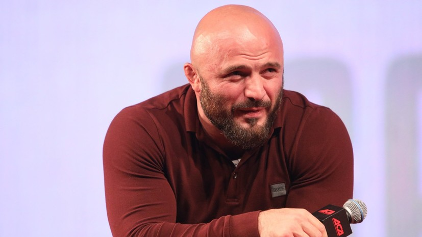 Исмаилов ответил Волкову, который встал на защиту актёра Наумова