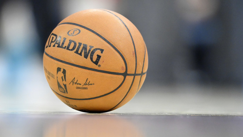 СМИ: Игроки НБА тайно тренируются в закрытых для занятий залах