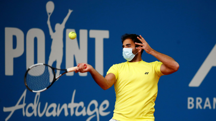 Немецкий теннисист провёл матч в маске