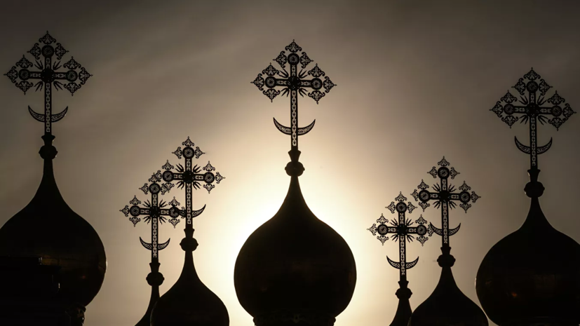 В РПЦ призвали молиться за борющихся с коронавирусом врачей
