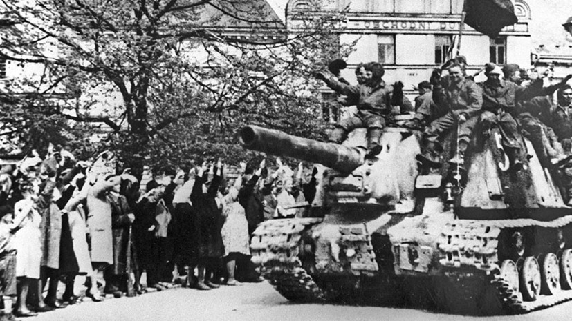 «Призыв о помощи»: как Пражская операция советских войск спасла столицу Чехословакии