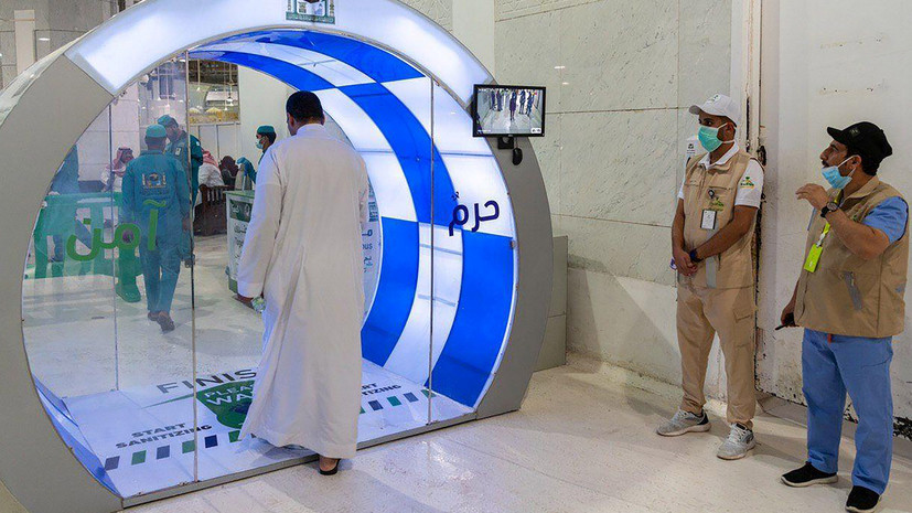 В Саудовской Аравии за сутки выявили почти 2 тысячи случаев COVID-19