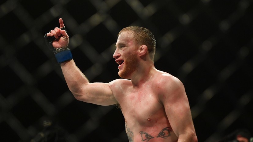 СМИ огласили гонорары бойцов за участие в турнире UFC 249