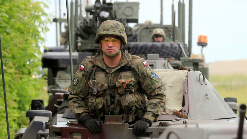 «Перед лицом мнимого врага»: как власти Польши спекулируют на «российской угрозе»