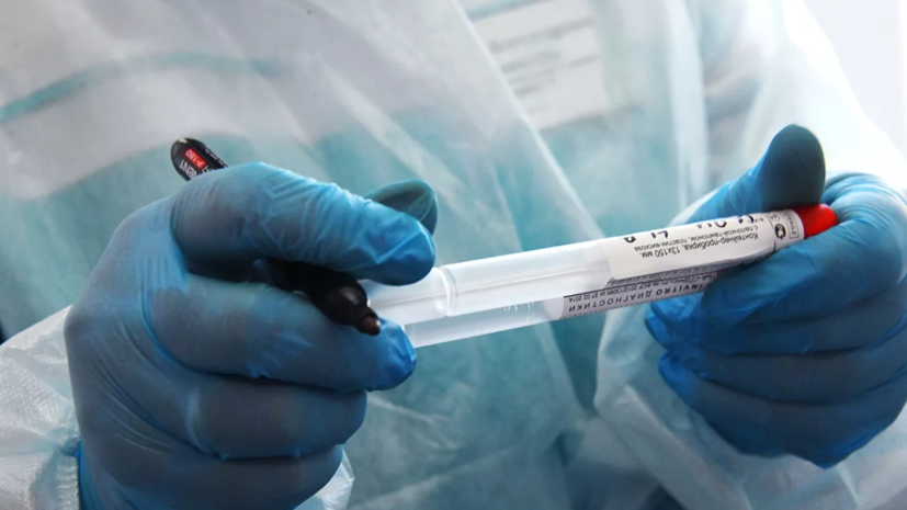 За сутки коронавирус в России выявили ещё у 10 598 человек