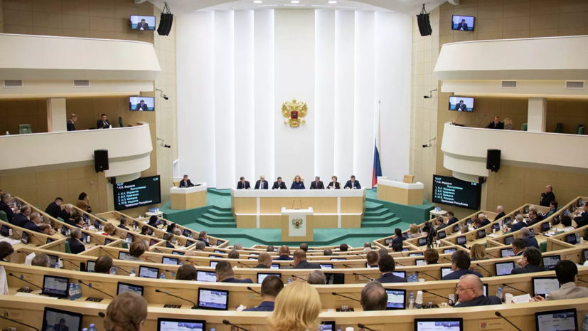 В Совфеде объяснили введение Киевом санкций против МГУ и Эрмитажа