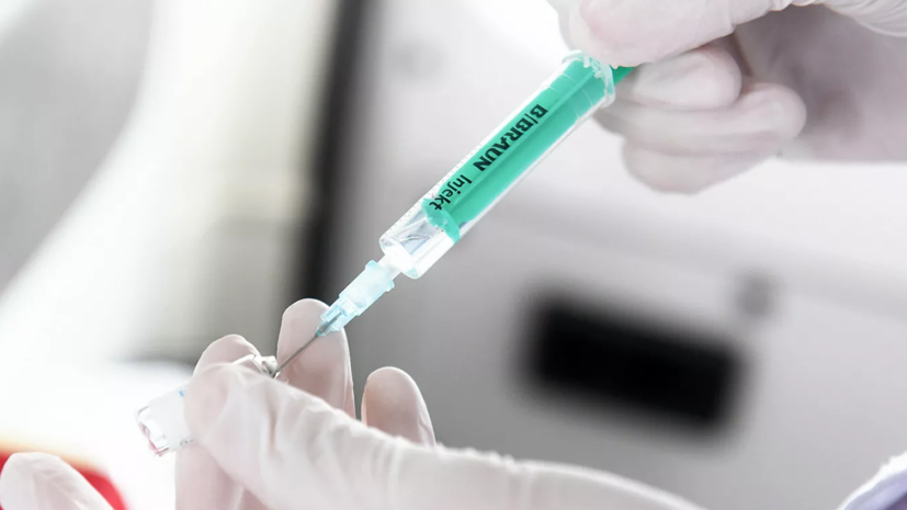 В России из-за ситуации с коронавирусом приостановлена вакцинация