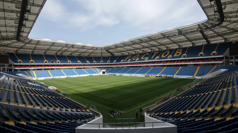 СМИ: Роспотребнадзор разрешил заполнять зрительские места на стадионах на 10%