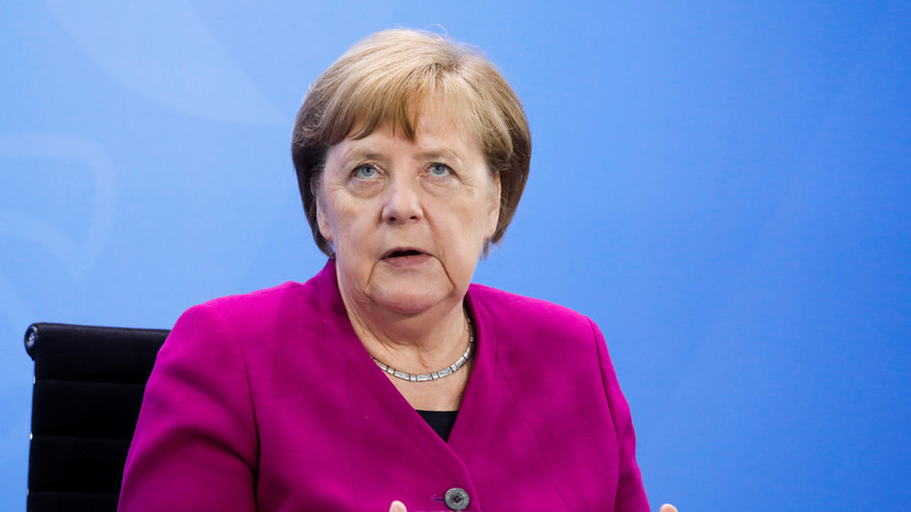 В ФРГ заявили о приверженности Меркель диалогу с Россией