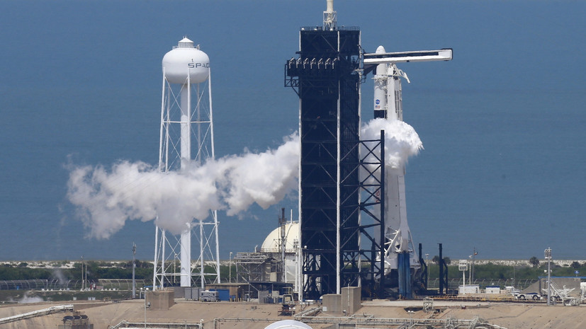 Ракета Falcon 9 с кораблём Crew Dragon стартовала с космодрома в США