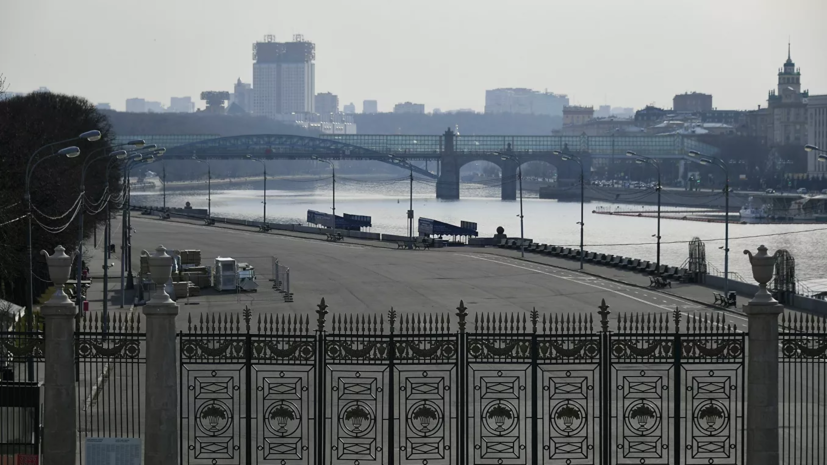 В московских парках нанесли разметку для социальной дистанции