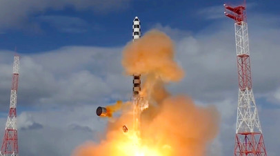 Запуск межконтинентальной баллистической ракеты «Сармат»