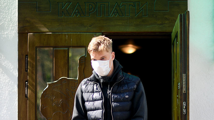 Вынужденный карантин: что известно о вспышке COVID-19 в украинском ФК «Карпаты»