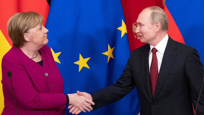 Путин обсудил с Меркель борьбу с пандемией коронавируса