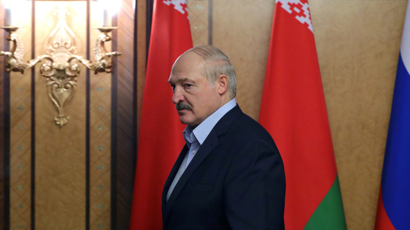 Лукашенко принял приглашение посетить парад Победы в Москве