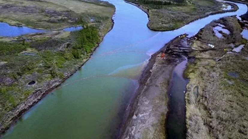 Более 32 тысяч тонн водонефтяной смеси собрано под Норильском