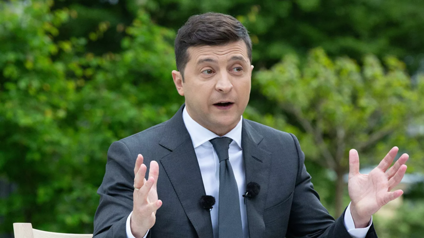 Зеленский ответил, поехал бы он на парад Победы в Москву