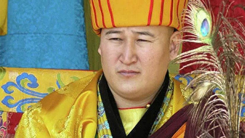 Умер заболевший коронавирусом верховный лама Тувы