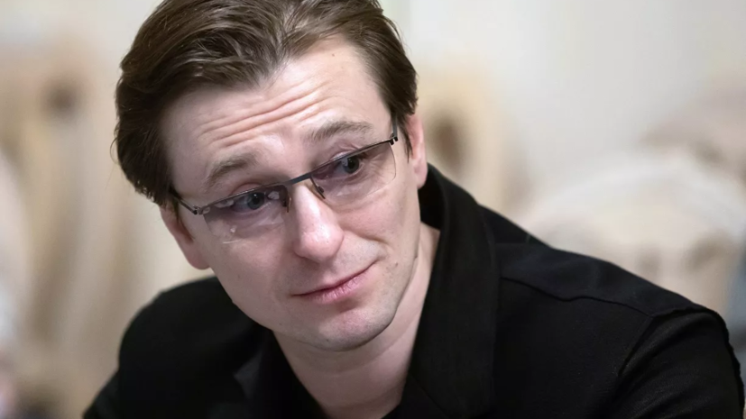 Сергей Безруков проголосовал по поправкам к Конституции