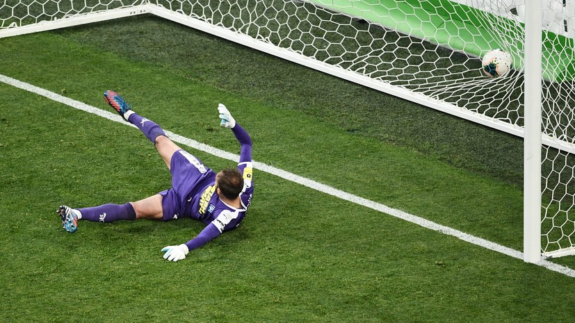 Арбитр Федотов считает, что первый пенальти в матче «Зенит» — «Крылья Советов» назначен ошибочно