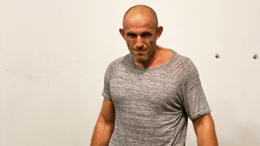 Российский боец Олейник подписал новый контракт с UFC