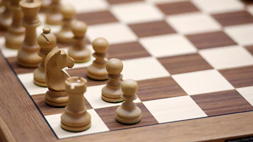 FIDE в течение месяца примет решение по возобновлению турнира претендентов