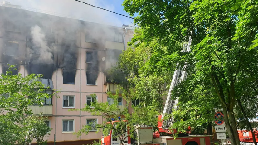 МЧС сообщило о локализации пожара в доме на северо-востоке Москвы