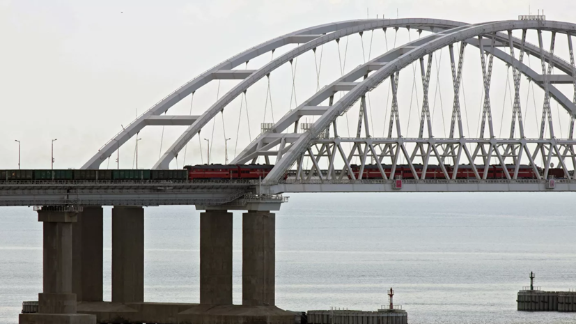 В Госсовете Крыма оценили запуск грузового железнодорожного сообщения по Крымскому мосту