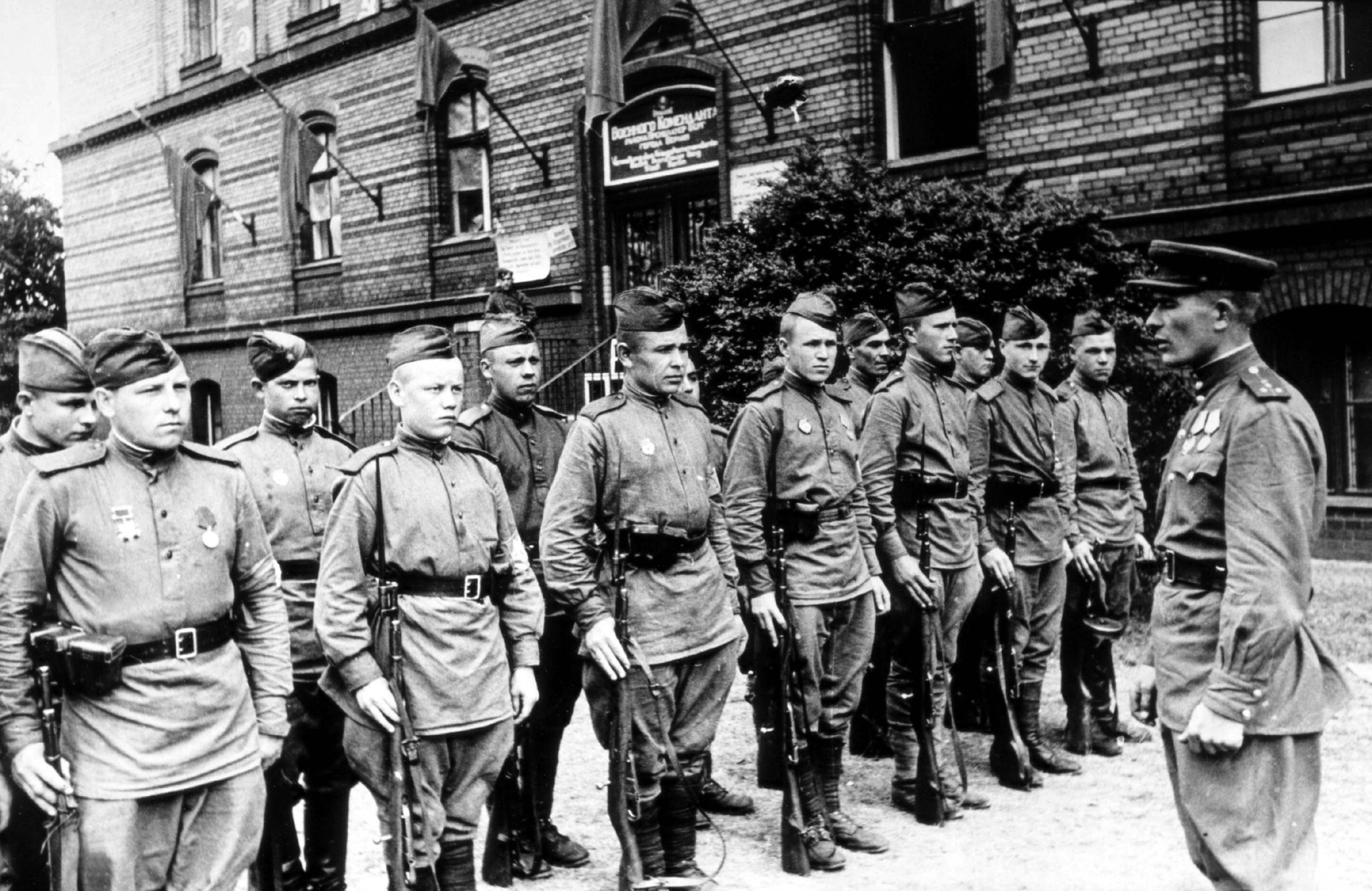 Группа советских оккупационных войск в Германии