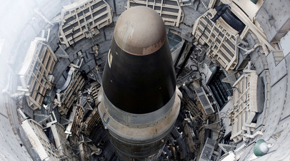 Баллистическая ракета США с ядерной боеголовкой