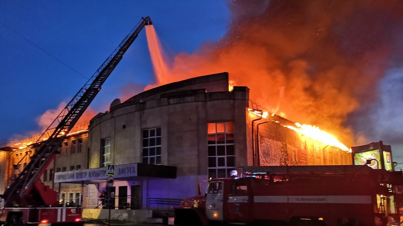 Спасатели ликвидировали открытое горение в Доме культуры в Гусь-Хрустальном