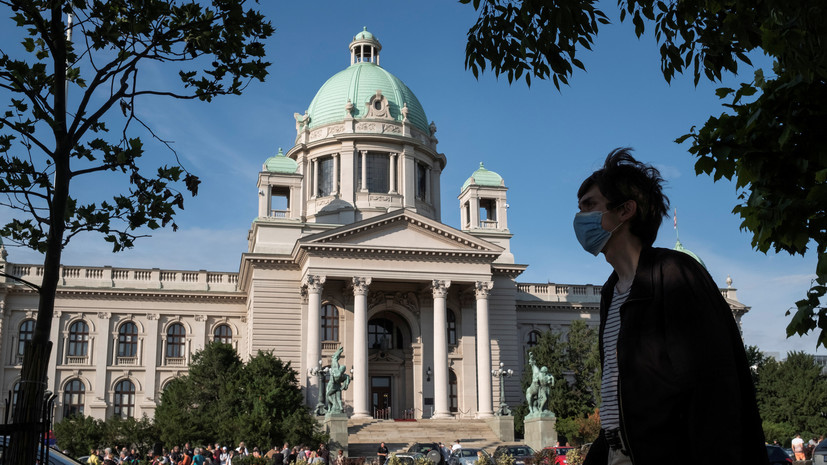 В Сербии введут штраф за отсутствие маски в закрытых помещениях