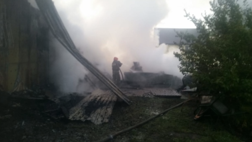 Открытое горение на ферме в Свердловской области ликвидировано
