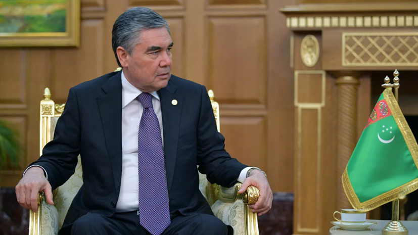 Президент Туркменистана отправил правительство в отпуск на месяц