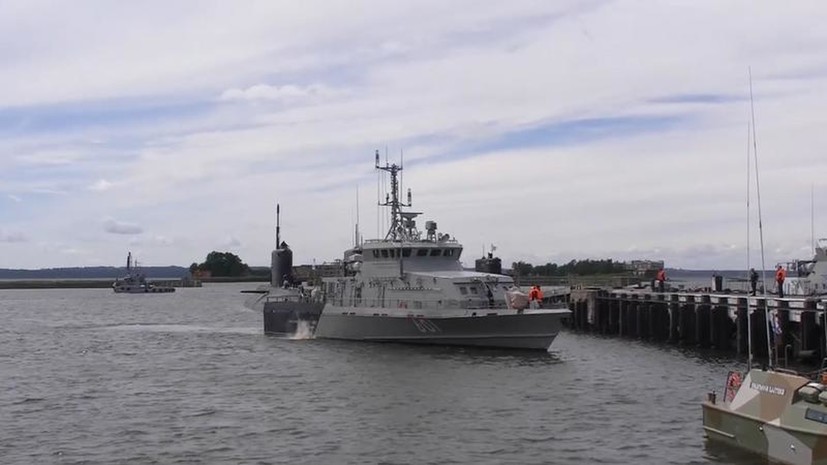 Катера Каспийской флотилии прибыли в Кронштадт