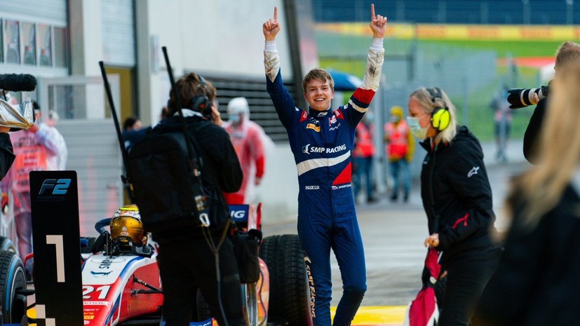 Шварцман сошёл во второй гонке второго этапа «Формулы-2»